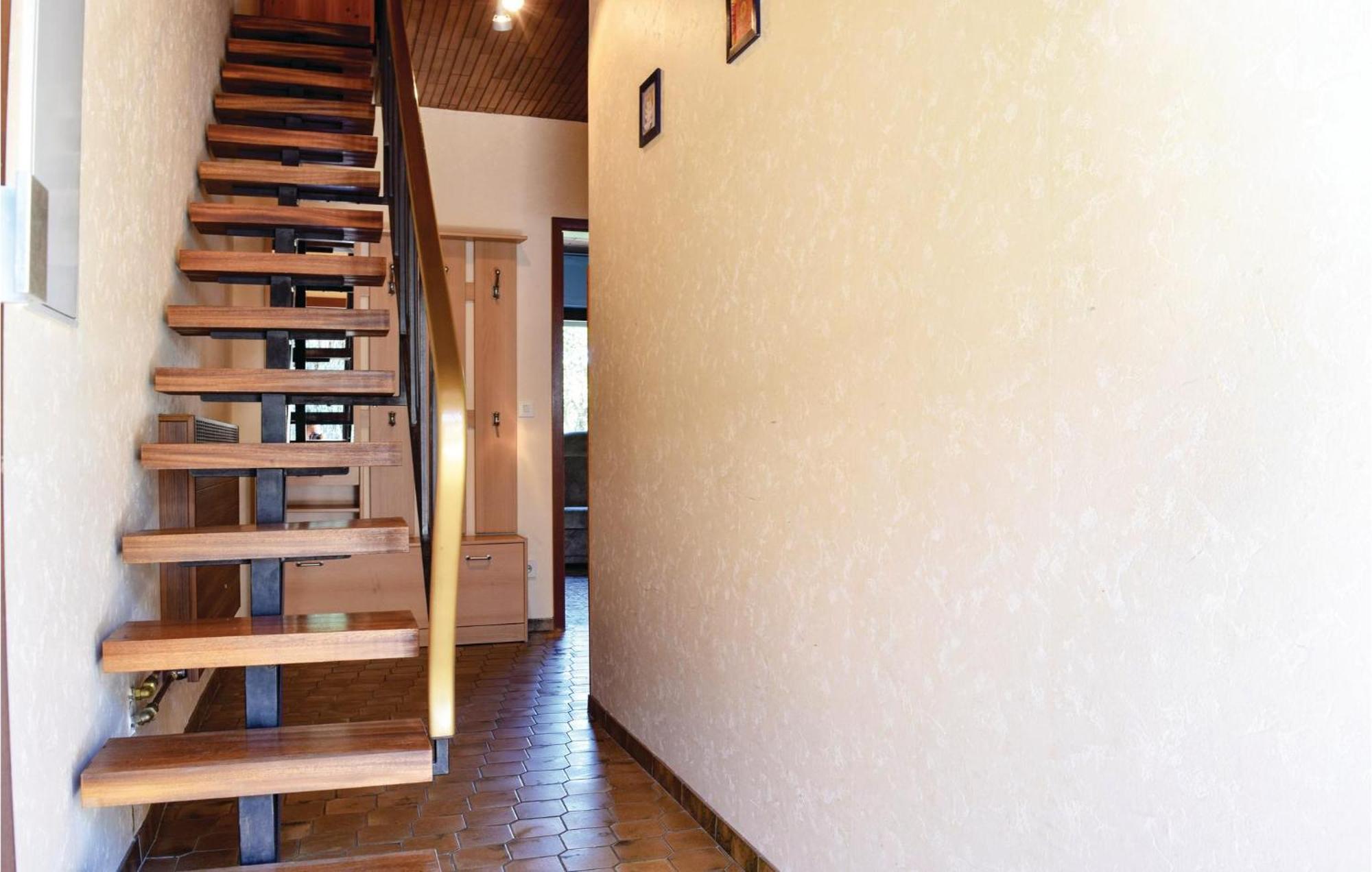 Cozy Home In Sellerich With Kitchen Dış mekan fotoğraf